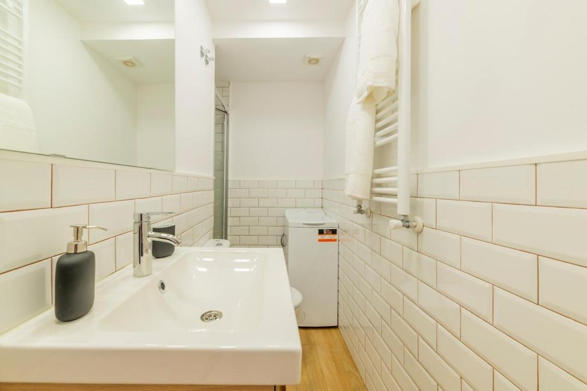 Encantador Apartamento Atocha Madrid Exterior foto